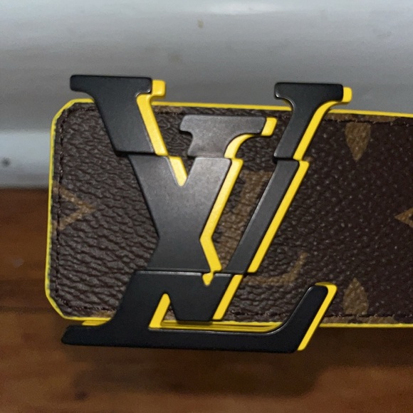 Authentic- Louis Vuitton yellow edged leather belt. - Picture 3 of 4